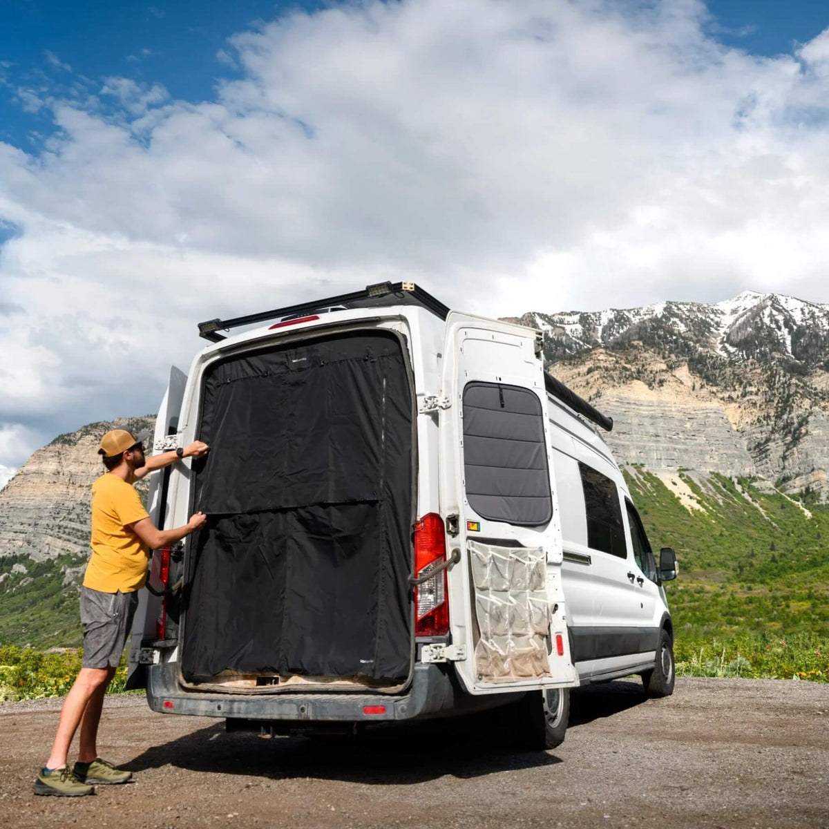 TRANSIT (2015+) 130″/148″/148″ EXT | BUG SCREEN | REAR DOORS
