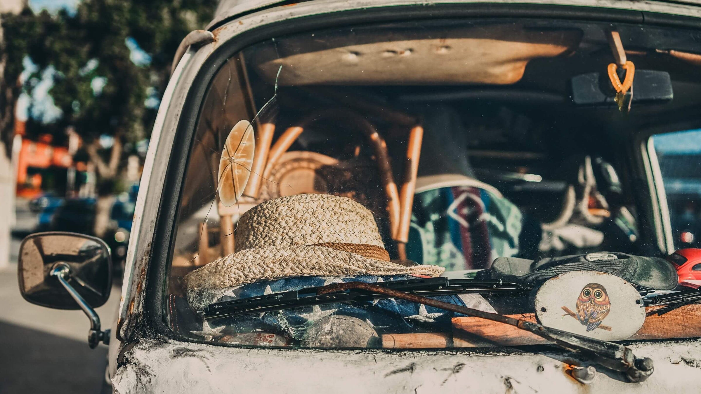 Sprinter van conversion ready for adventure — aménagement de van Sprinter prêt pour l’aventure, conçu pour explorer plus loin avec Lonavity.