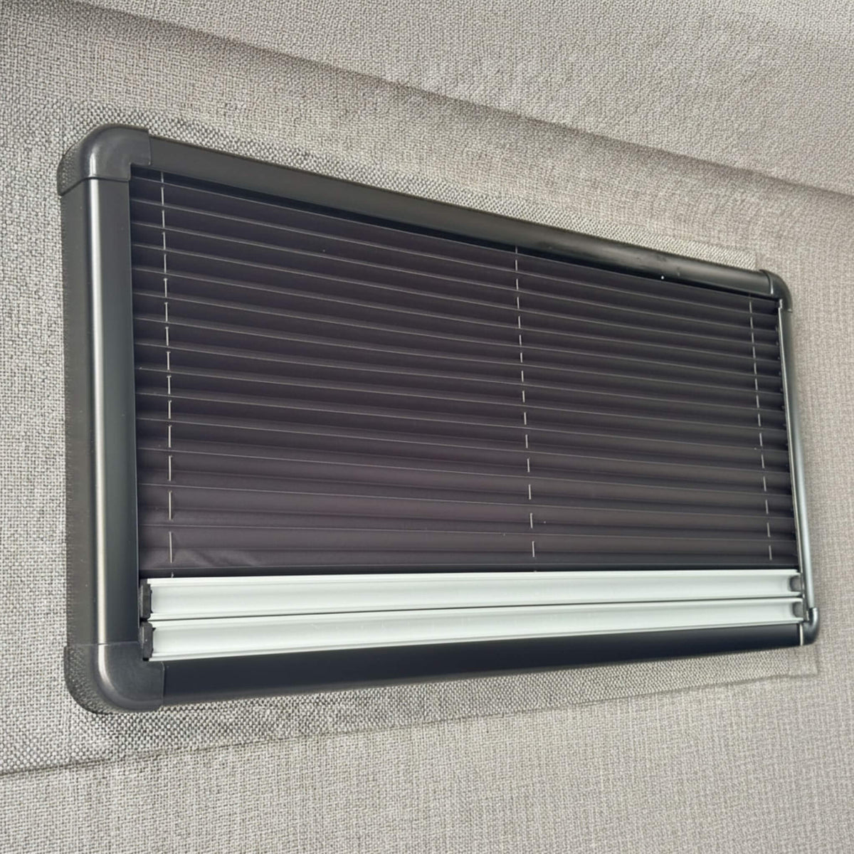 Van bunk window 300 x 700 mm dual pane glass acrylic