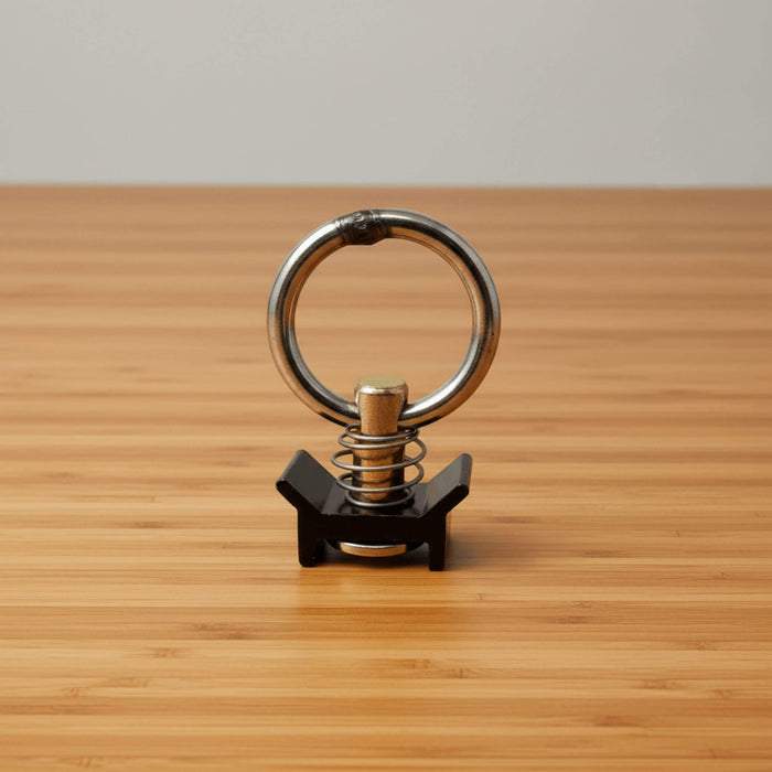 Accessoires L-Track pour organiser votre van 