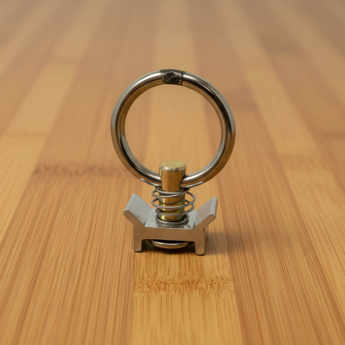 Crochets et accessoires L-Track pour lits et rangement 