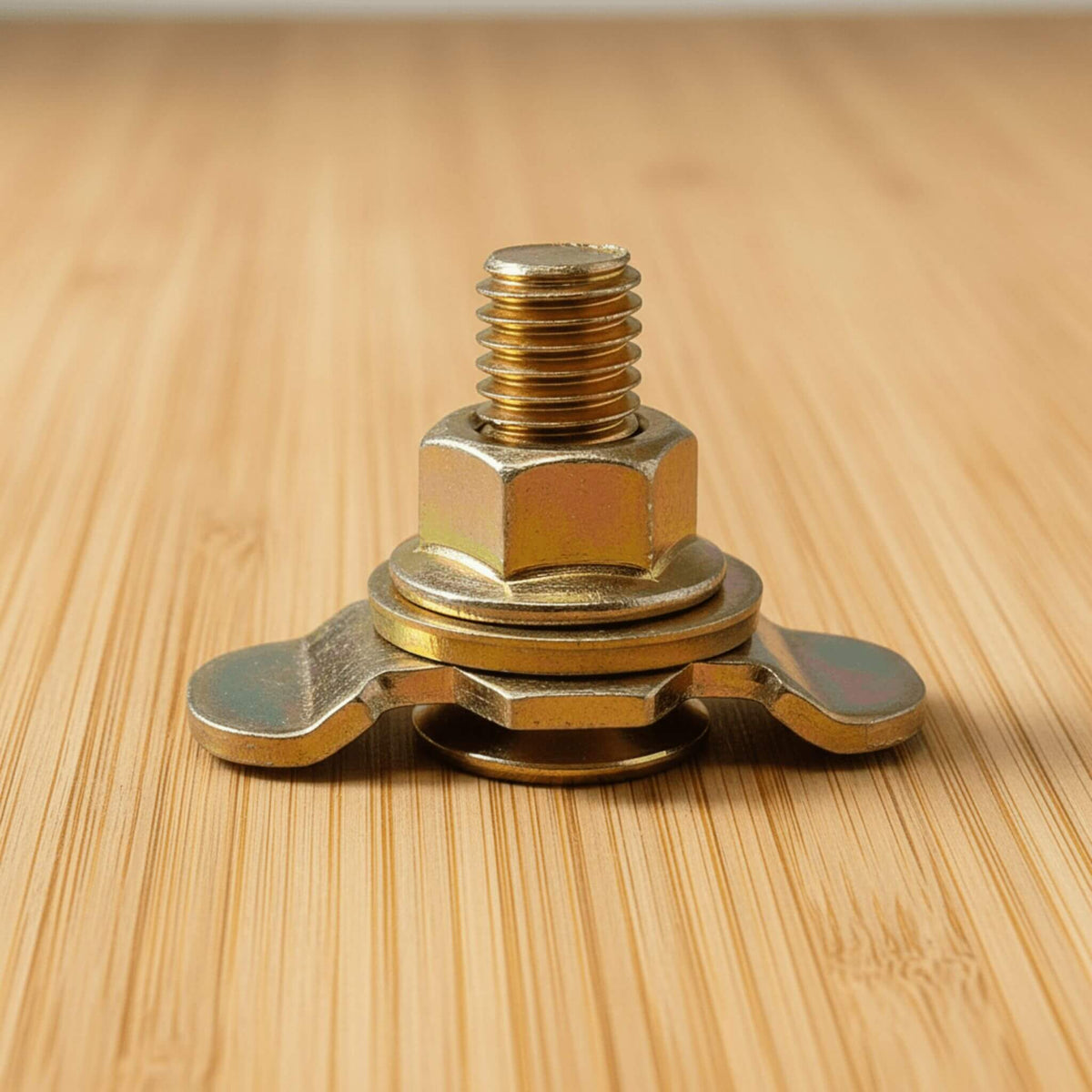 Accessoires L-Track pour organiser votre van 