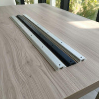 Montage flush et design épuré dans un Sprinter – Flush-mount L-Track for a clean interior look