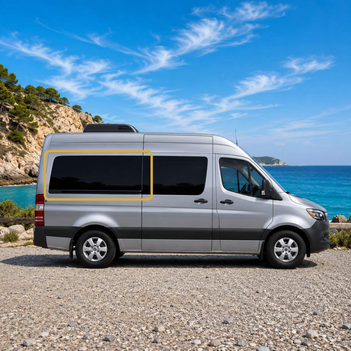 Fenêtre fixe inspirée du style OEM pour conversions de vans Mercedes Sprinter à empattement 144", conçue pour les modèles 2007+ côté arrière passager.