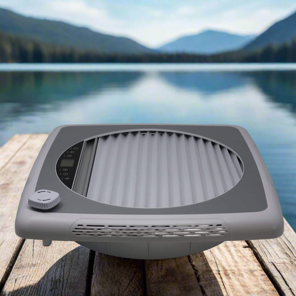 Touchscreen and remote control for van roof fan, easy and convenient operation / Contrôle tactile et télécommande pour ventilateur de toit van, fonctionnement facile et pratique.