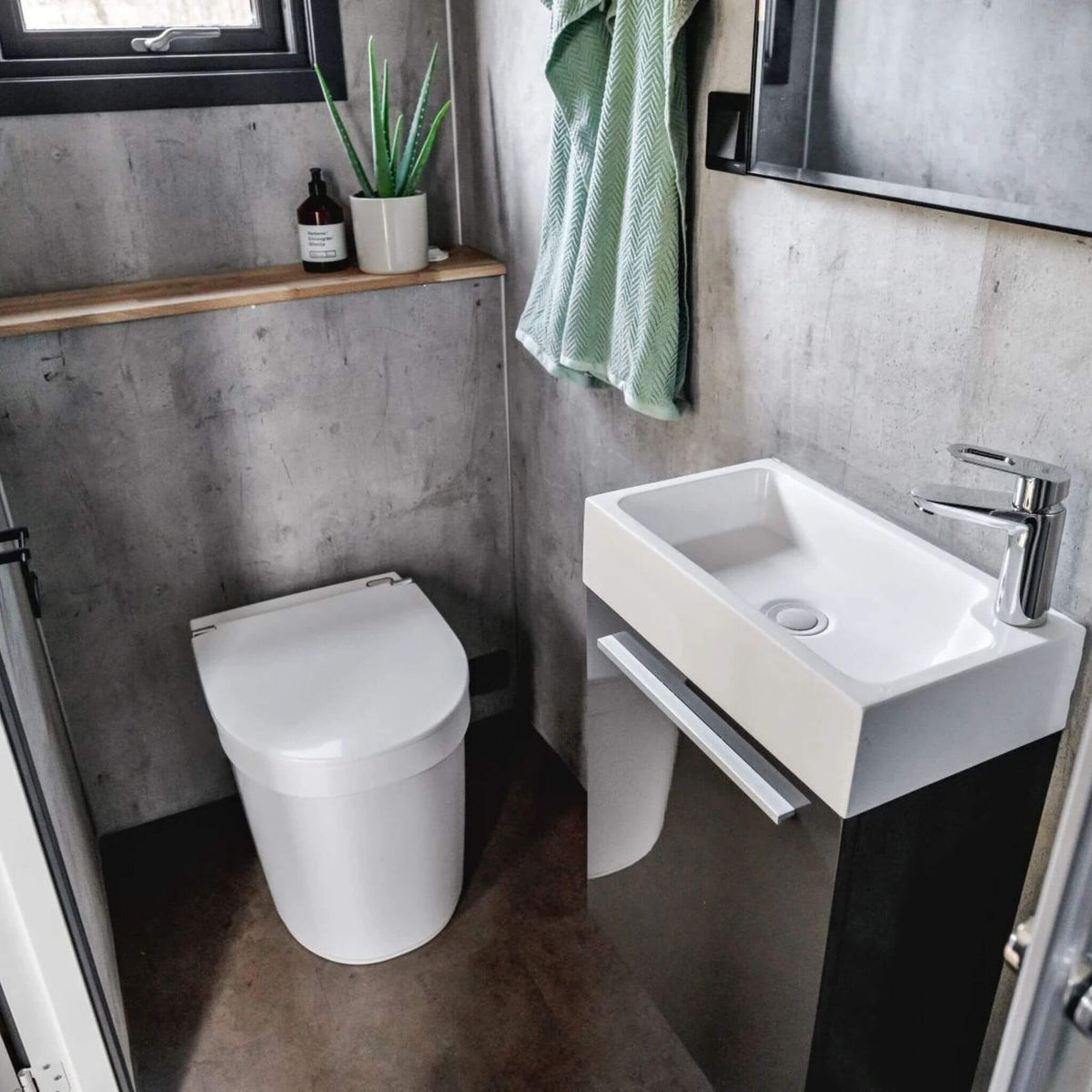 SEPARETT Tiny 1270 self-contained composting toilet
