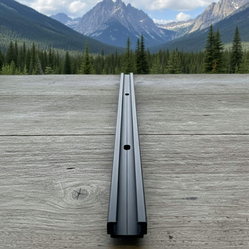 Sprinter & Dodge roof rails with walk-on decking setup for vanlife adventures | Rails de toit Sprinter et Dodge avec système de decking pour vanlife et overlanding