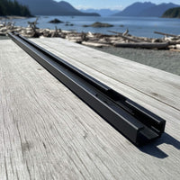 Installation tips for Sprinter & Dodge heavy-duty roof rails using sealant and included hardware | Conseils d’installation des rails de toit robustes Sprinter et Dodge avec scellement et matériel fourni