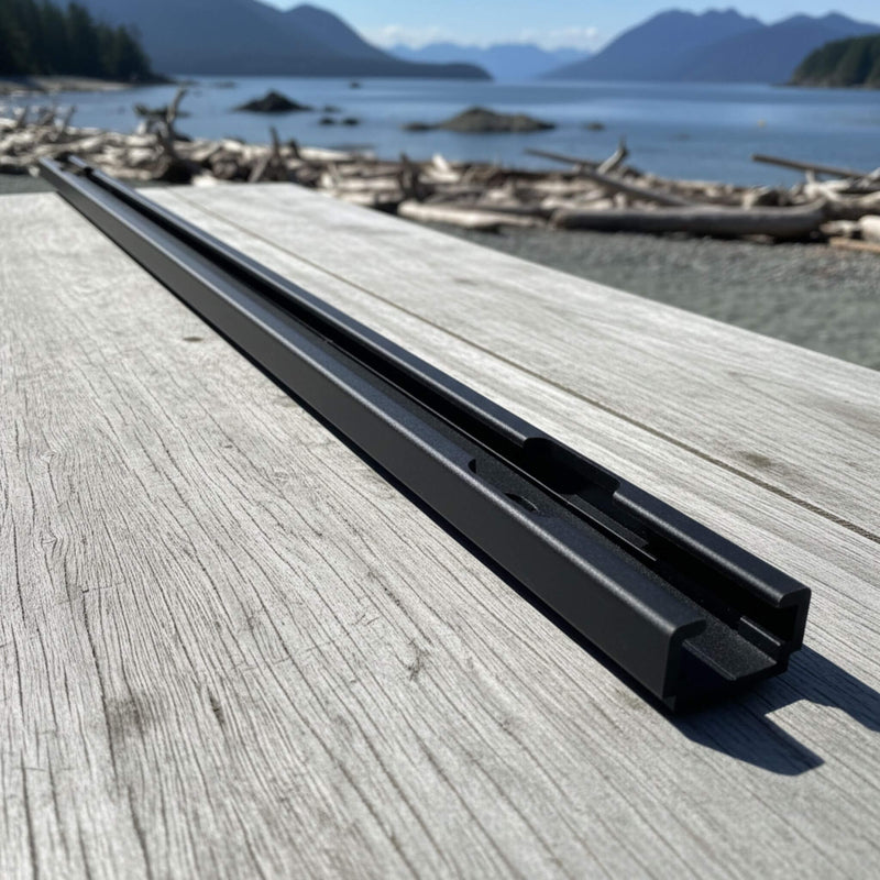 Installation tips for Sprinter & Dodge heavy-duty roof rails using sealant and included hardware | Conseils d’installation des rails de toit robustes Sprinter et Dodge avec scellement et matériel fourni