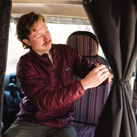 Rideau isolant de cabine VanEssential pour Ford Transit, installation professionnelle à Gatineau.