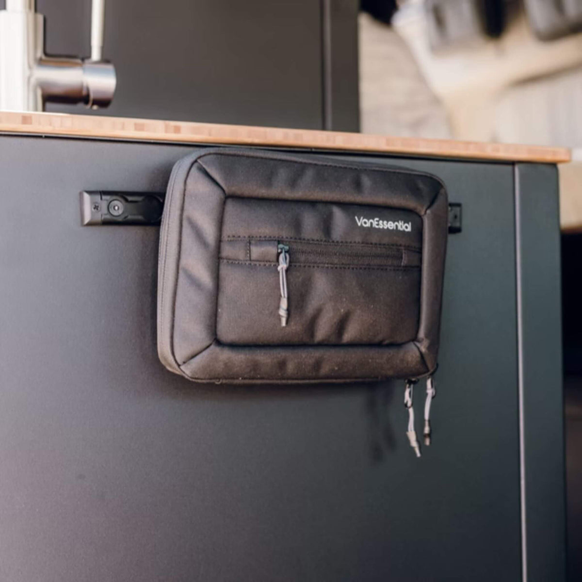 VanEssential L-Track stow bag 2 L, a storage solution for van builders and conversion companies.
