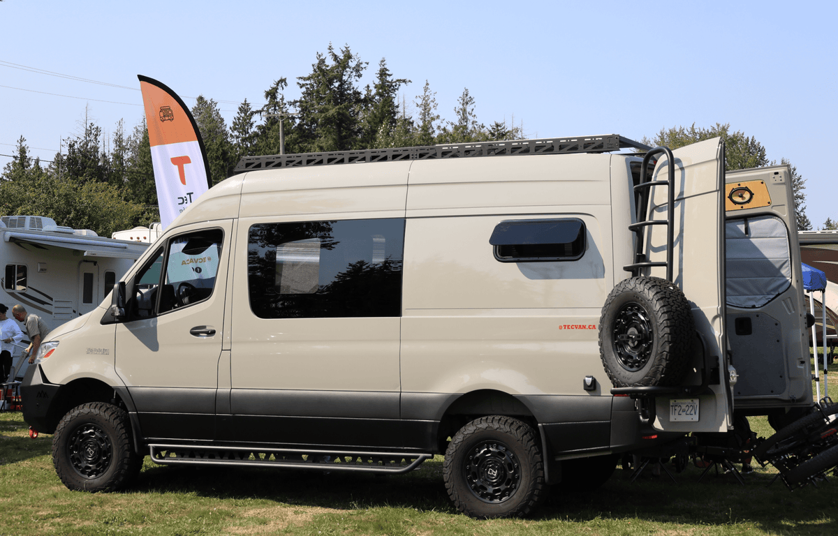 MODULAR ROOF RACK SYSTEM FOR SPRINTER