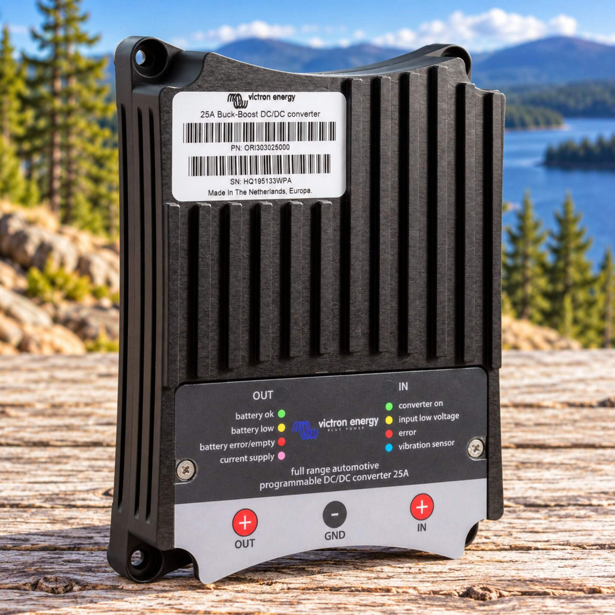 Victron 25A Buck-Boost DC/DC converter for auxiliary vehicle power installations