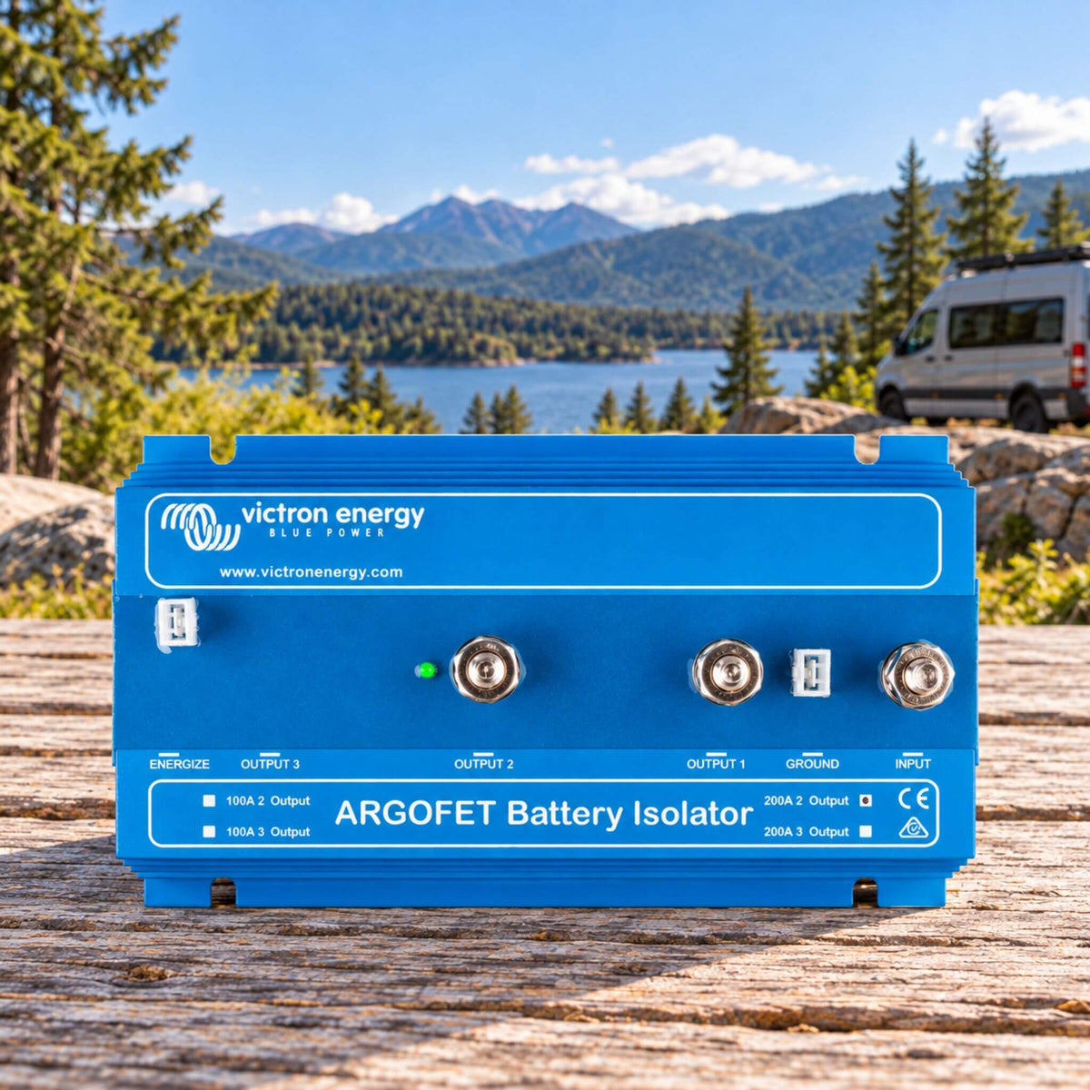 Isolateur de batterie Victron Argofet 200 A à 2 sorties pour conversion de van et systèmes de batteries auxiliaires