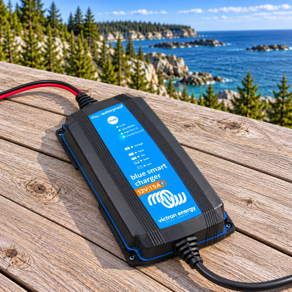 Chargeur Victron Energy Blue Smart 12V 15A pour conversion de van