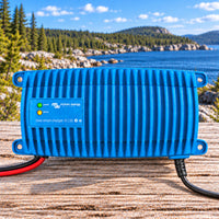 Chargeur de batterie Victron Energy Blue Smart Charger 12V 25A pour systèmes électriques de van
