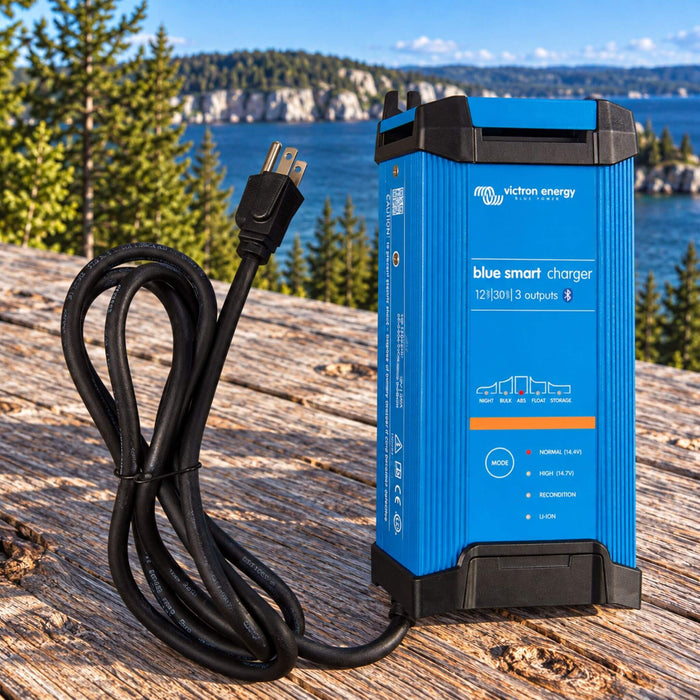 Victron Energy Blue Smart Charger 12V 30A Chargeur de batterie à 3 sorties pour systèmes électriques de fourgonnettes