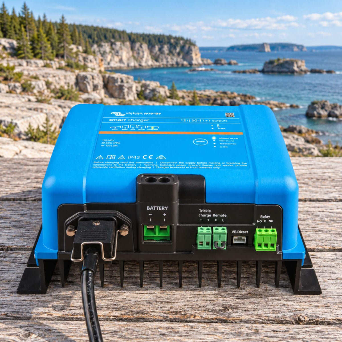 Victron Energy Blue Smart Charger 12V 30A charge de batterie intelligente pour les systèmes électriques hors réseau