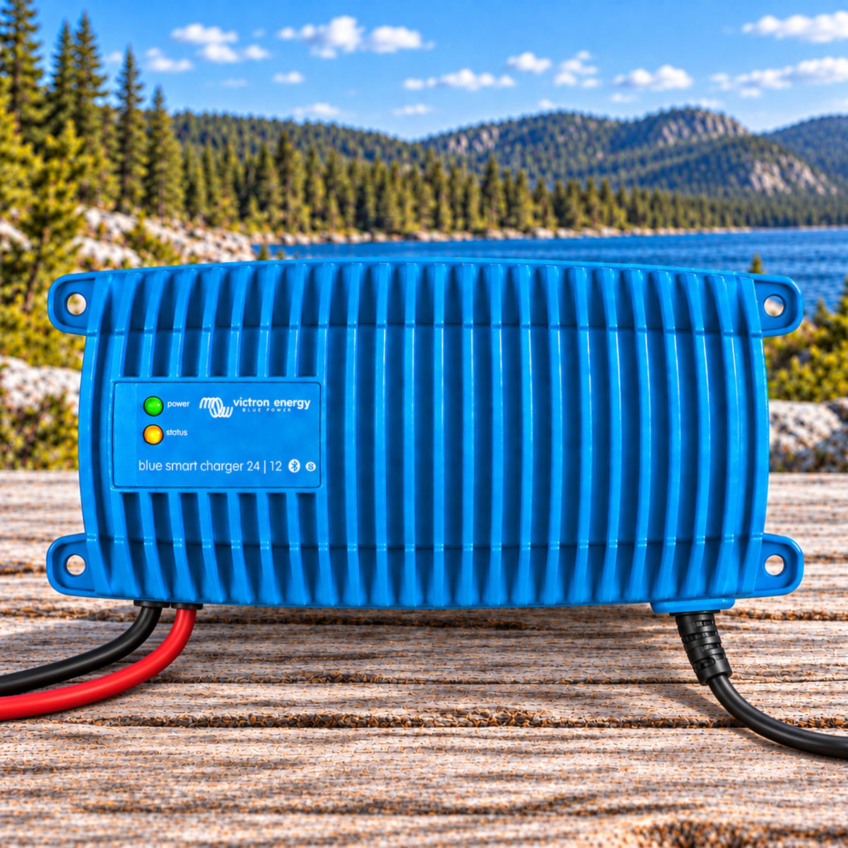 Chargeur de batterie Victron Energy Blue Smart Charger 24 V 12 A pour systèmes électriques de van